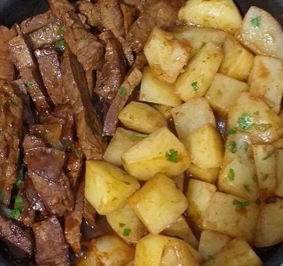 Air fryer Garlic Butter Steak and Potatoes Skillet