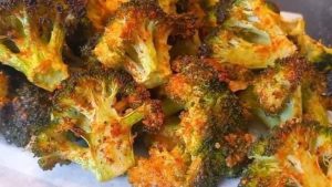 Air-Fryer-Roasted-Broccoli