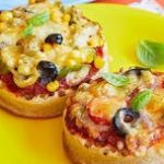 PROTEIN GRANOLA BARS (4 INGREDIENTS!)