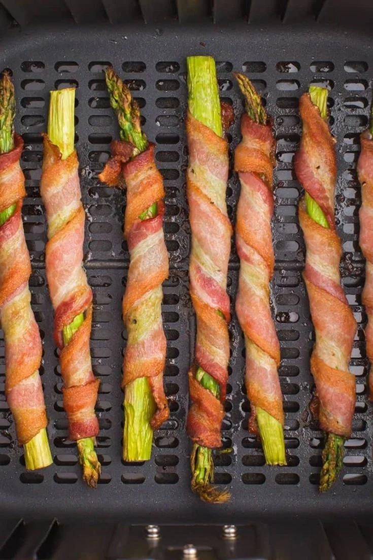 Air-fryer-Bacon-wrapped-asparagus