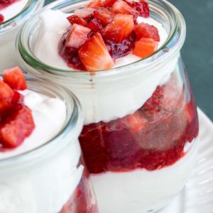 Strawberry-Cheesecake-Jars-