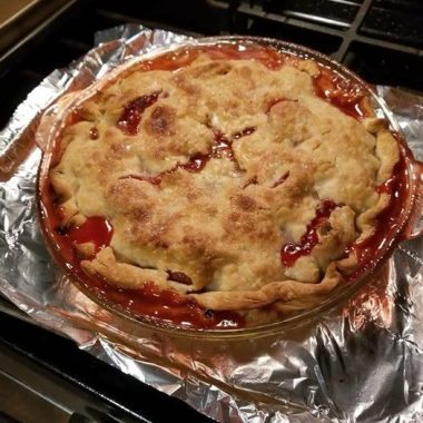 Old-Fashioned Strawberry Rhubarb Pie